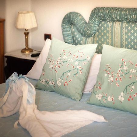 Bed and Breakfast La Finestra Sul Mare Искья Экстерьер фото