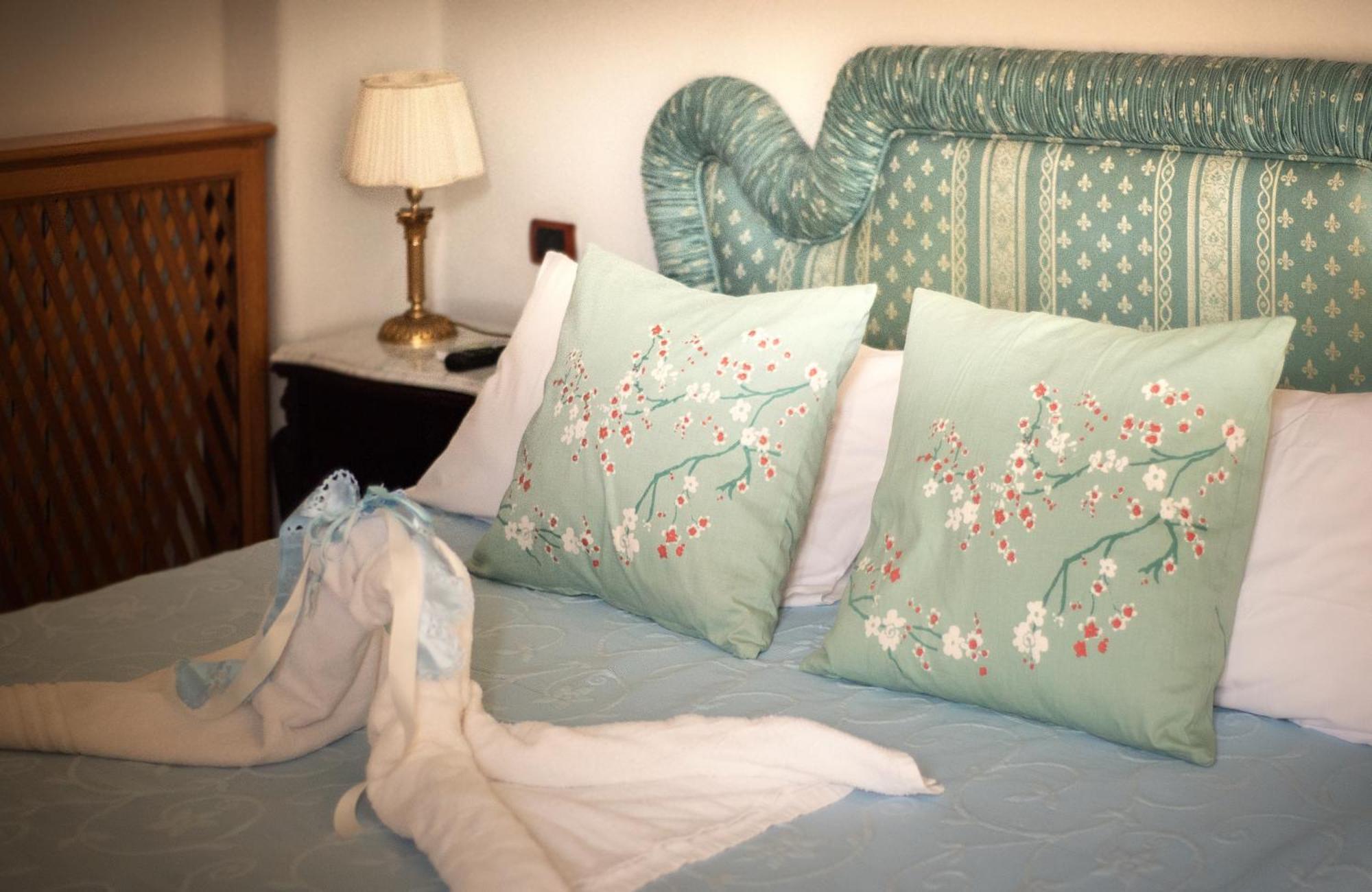 Bed and Breakfast La Finestra Sul Mare Искья Экстерьер фото